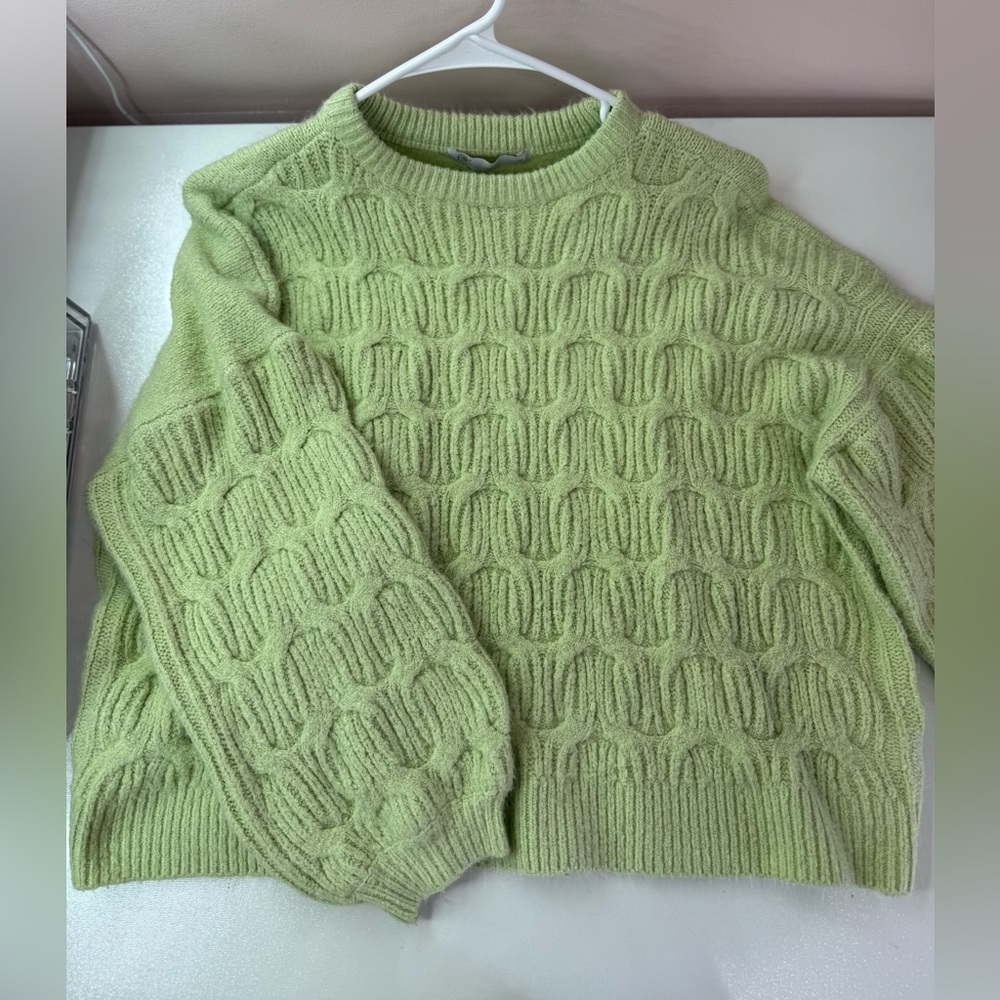 Green Cable Knit Sweater - Picture 2 of 6